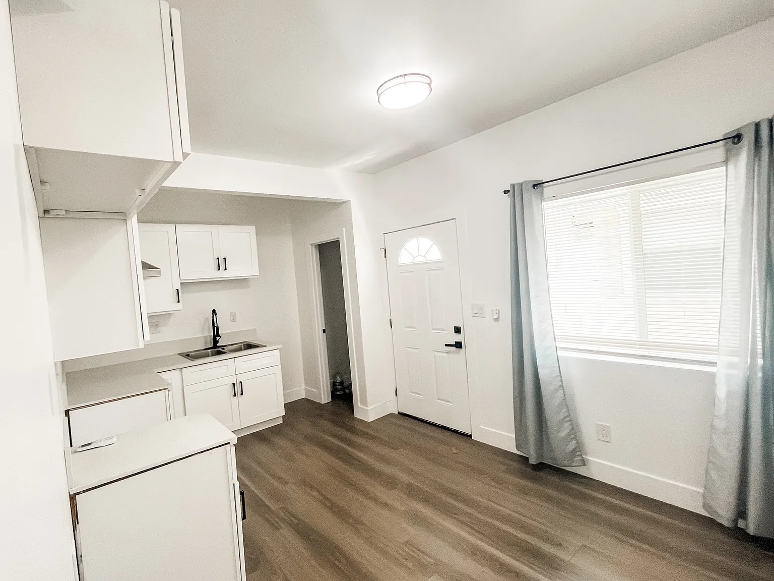 2 bed, $2,800 — Photo 3