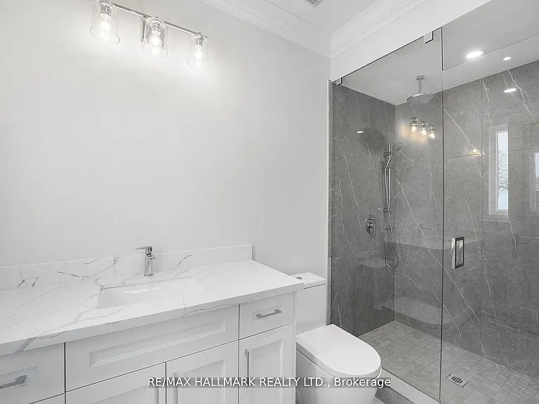 42 Agar Cres #MAIN 2ND FLOOR — Photo 40