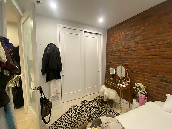 5th image of 195 Stanton St APT 5C