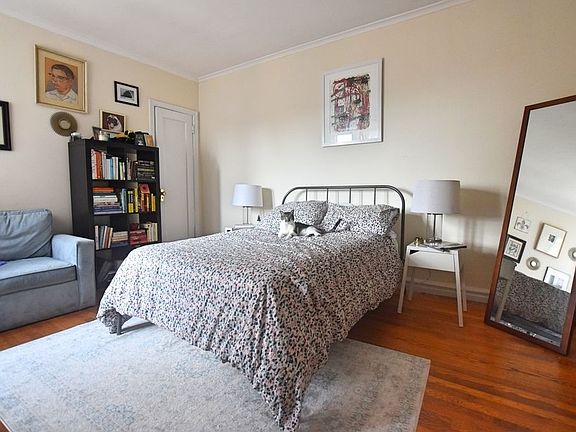 2nd image of 415 E 17th St APT 6L