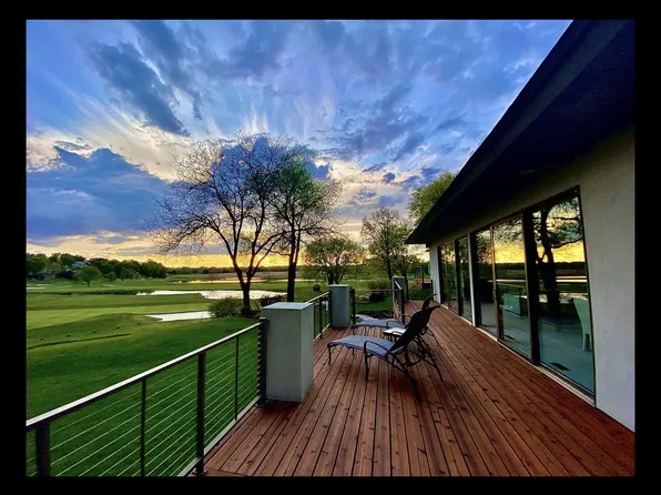 9326 Overlook Trl, Eden Prairie, MN 55347