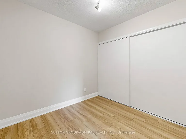 30 N Park Rd #202 — Photo 14