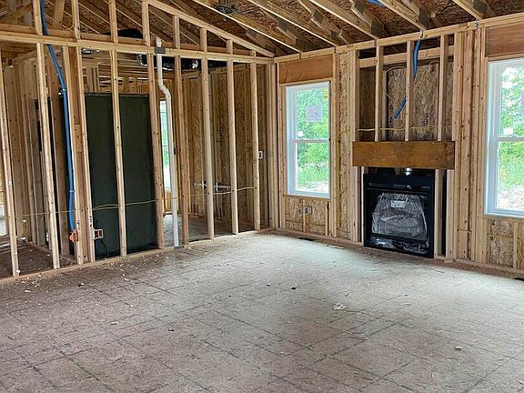 2nd image of 1204 Eagles Crest Dr