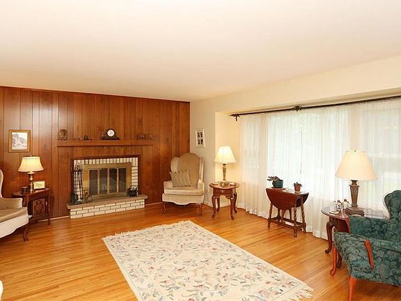 5th image of 6 Bruce Dr