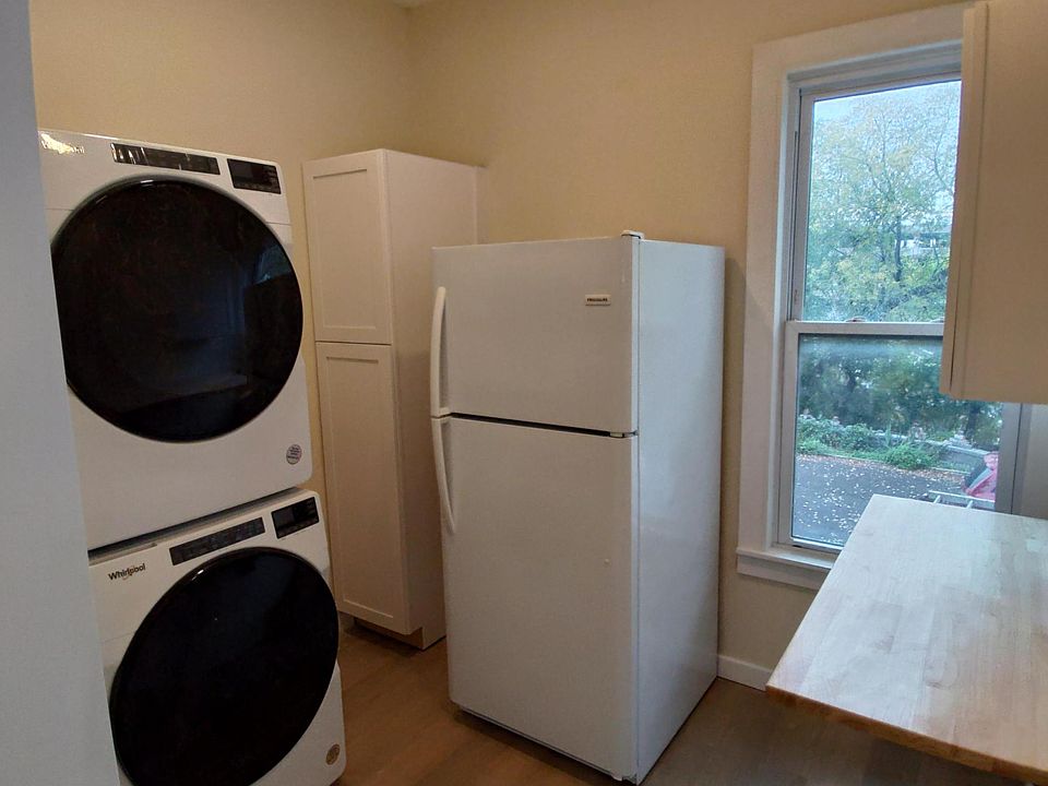 2nd image of 607 N McBride St APT 2
