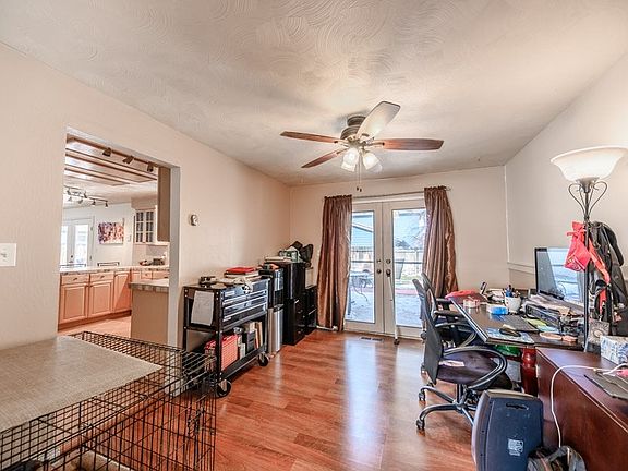 3rd image of 998 Camino Real Dr