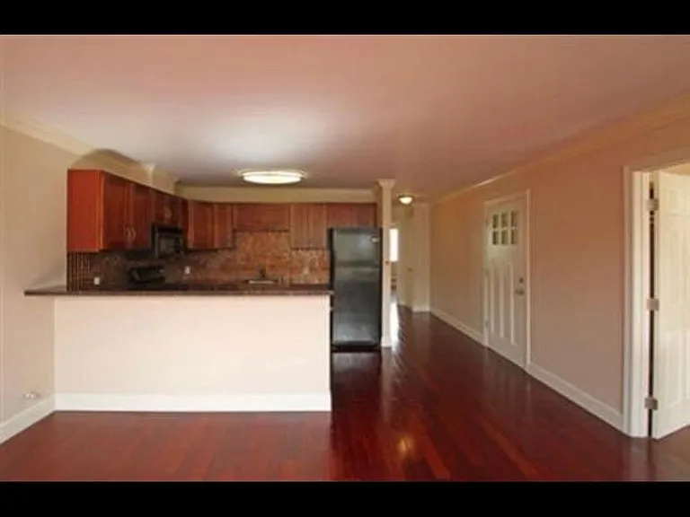 41 Woodward St #41 — Photo 11