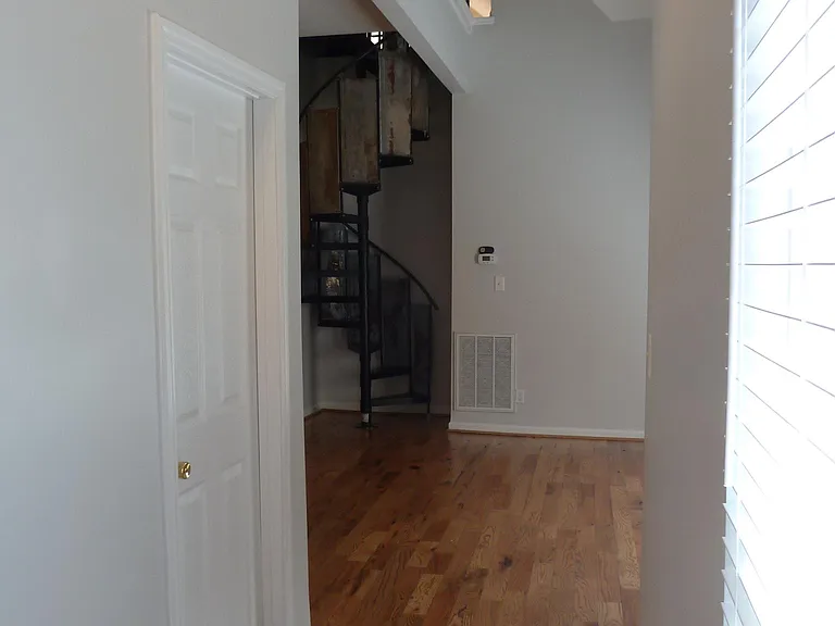 831 Ramsey St #A — Photo 8