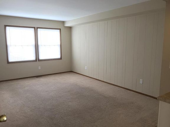 2nd image of 256 Otterbein Dr APT F