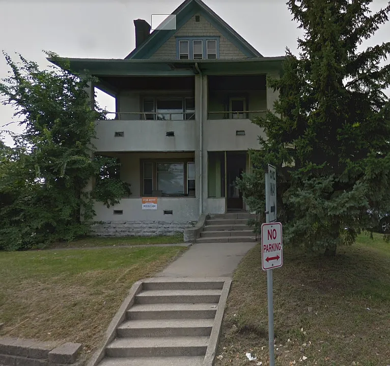 816-818 University Ave SE #4