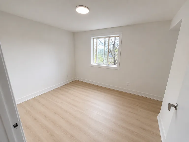 44 Walnut St #C6 — Photo 2