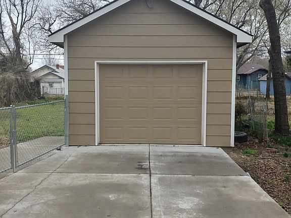 New Backyard Garage.