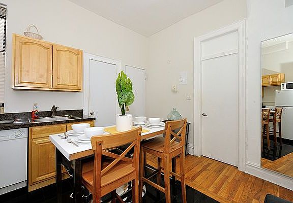 5th image of 478 9th Ave #1A