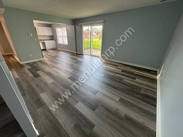1131 E Lewis St — Photo 5