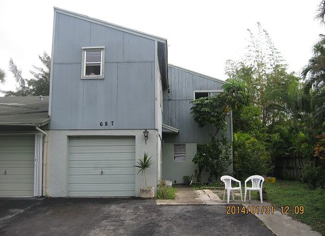1st image of 687 NW 46th Ave