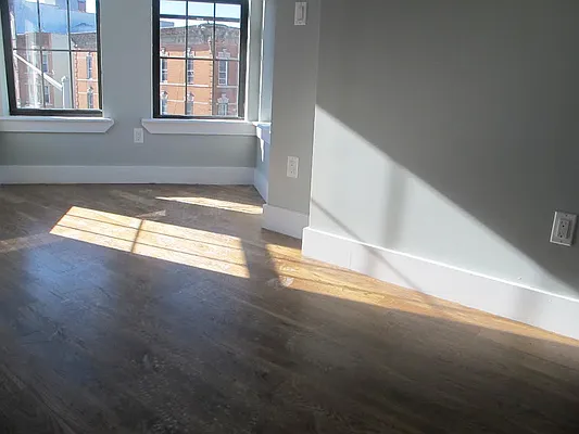 Rented by P Management | media 49