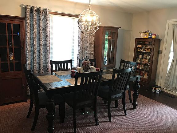 Spacious dining room