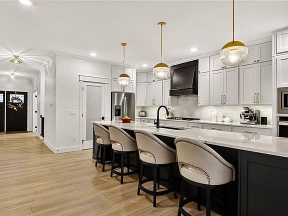 3rd image of 2259 21 1/4 Street