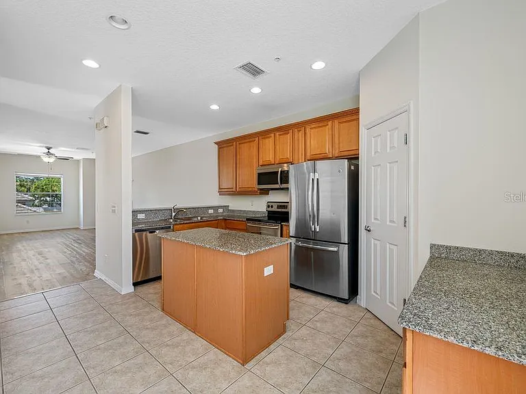 7125 102nd Ln — Photo 4