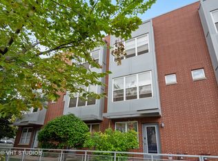 3520 W Belmont Ave #C, Chicago, IL 60618