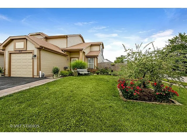 2117 Cardinal Dr photo 1