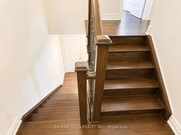 5 Lowes Hill Cir — Photo 8