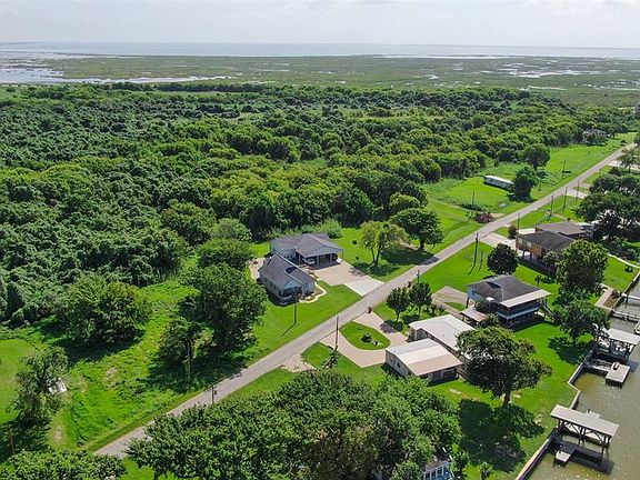 17-17A County Road 257, Matagorda, TX 77457 | MLS #6704331 | Zillow