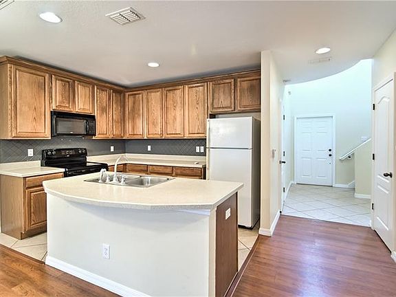 2nd image of 13120 Logan Captiva Ln