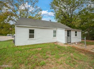 1005 S High St, Trenton, TN 38382