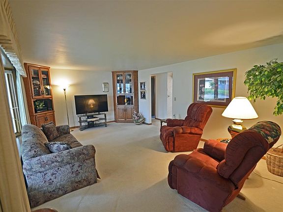 20 Ft. Living Room