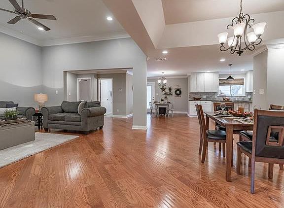 2nd image of 500 Lalor Dr