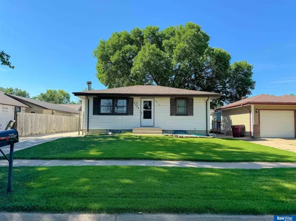 7125 Thurston St, Lincoln, NE 68507