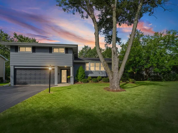 1630 Imperial Dr, Glenview, IL 60026
