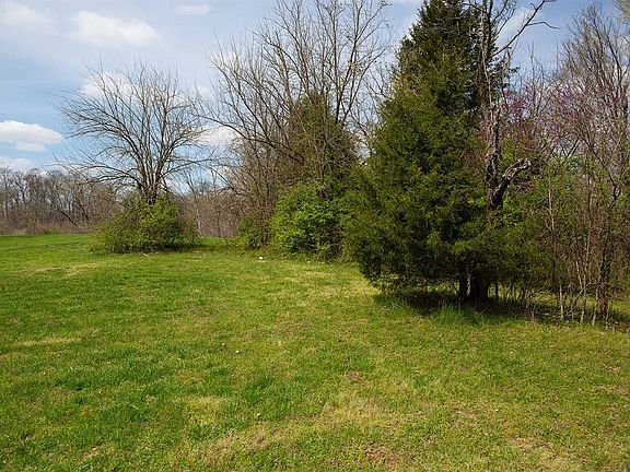 5th image of 217 W Darbywood Dr