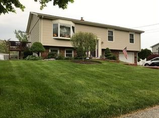 50 Island Heights Ave, Somerset, MA 02726