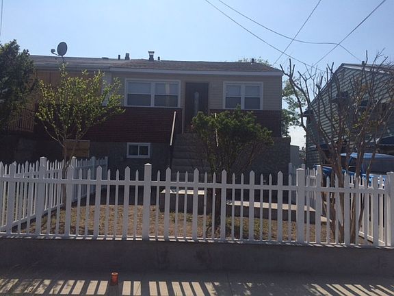 5th image of 303 Beach 42nd St