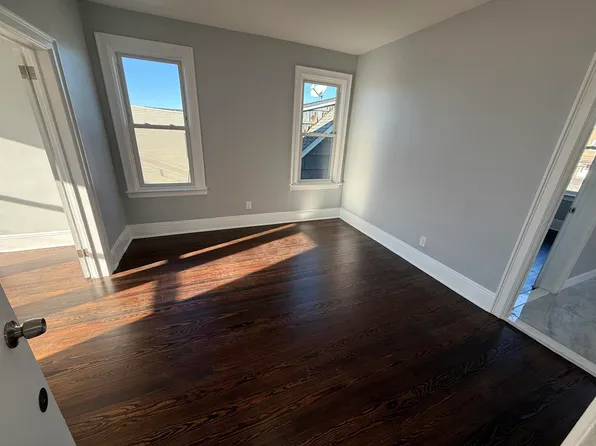 308 Pearsall Avenue image 7 of 12