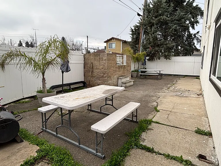 409 G St #3 — Photo 6