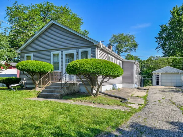 29W360 Brown St, West Chicago, IL 60185