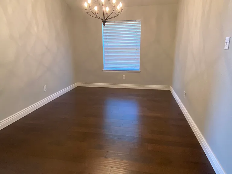 10413 Trevino Ln — Photo 19