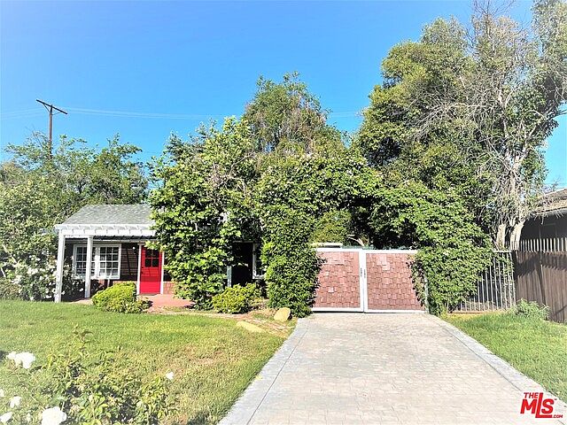 1st image of 5914 Fallbrook Ave