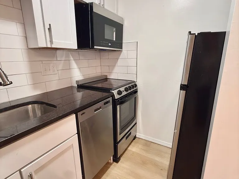 139 E Clifton Ave — Photo 5