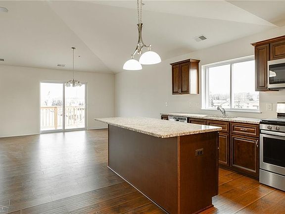 5th image of 16675 Savor Ln