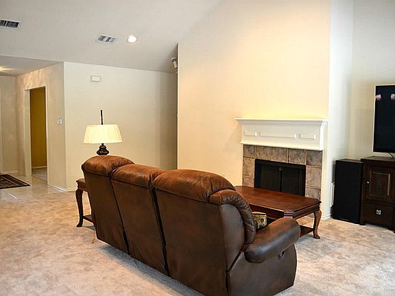 Another view of this truly great room.