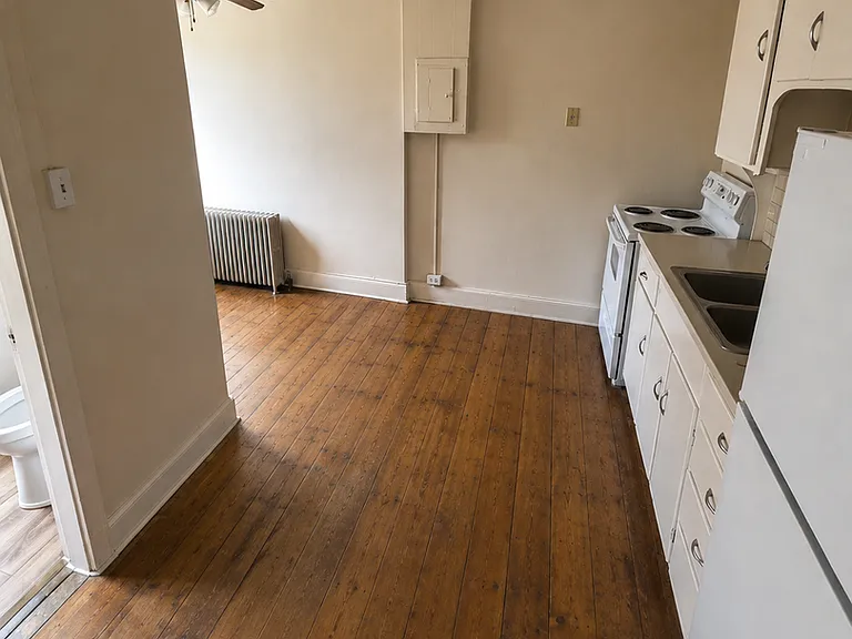 57 Broad St — Photo 4