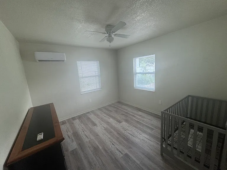 2105 W State St — Photo 8