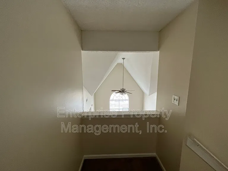 6869 Century Oaks Dr — Photo 8