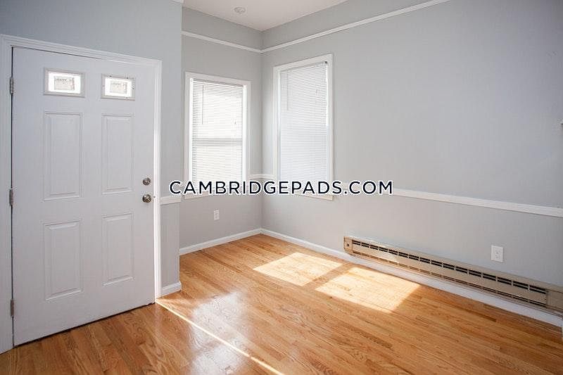 2nd image of 175 Rindge Ave #1LFF