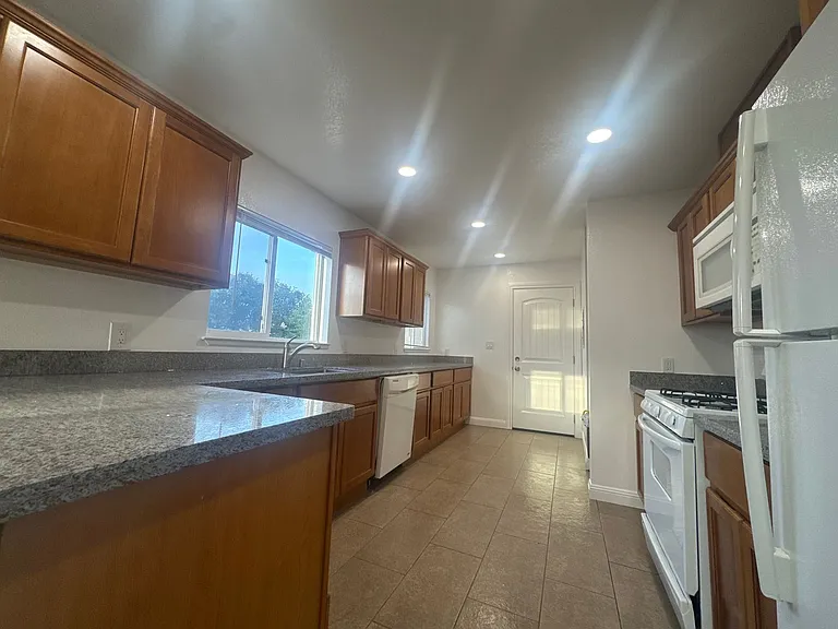 2685 Havenscourt Blvd — Photo 11