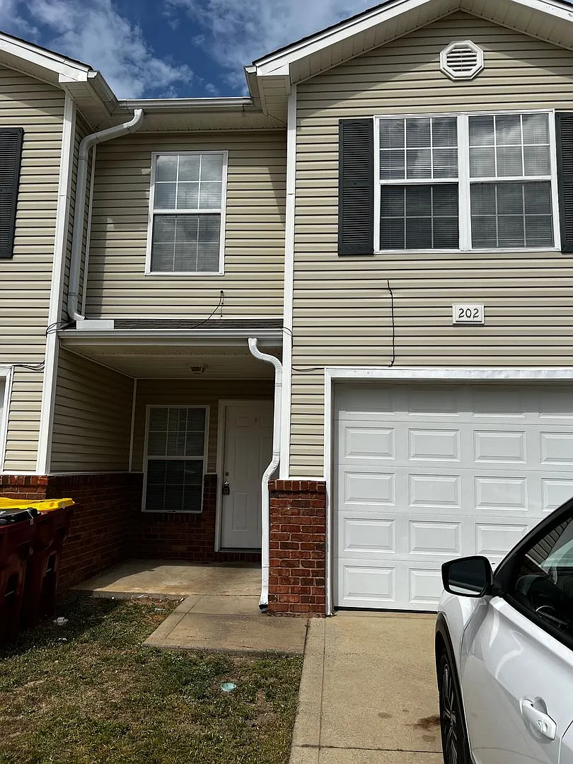 202 Johnson Court Crestview, FL 32539 — Photo 1